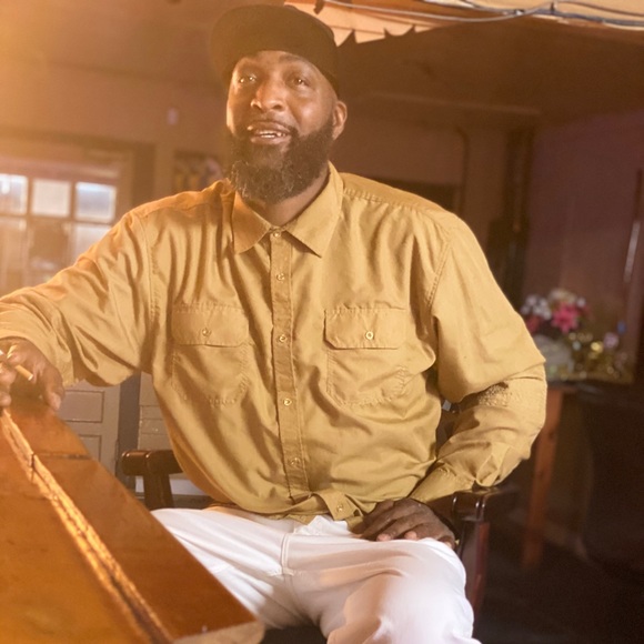 Meet your Posher, Maurice - Picture 1 of 1